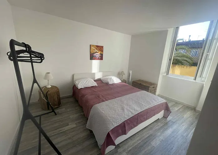 Le Nid Du Peintre Apartment *